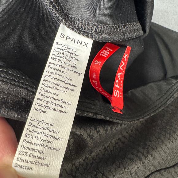 Spanx Leggings Womens Large Faux Leather Black Reptile Print 27" Inseam - Picture 8 of 11